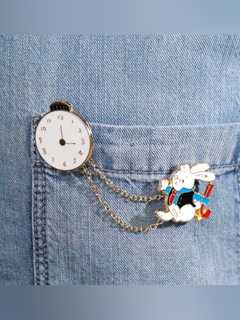 NWT-White Rabbit Pocket Watch Clock 4.05” x 1.98” Lapel Brooch Pin - Picture 3 of 7